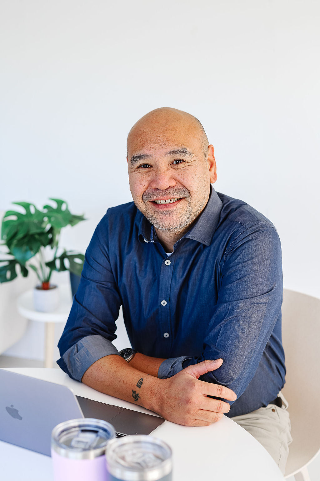 One of the owners of Ecoset, Oscar.